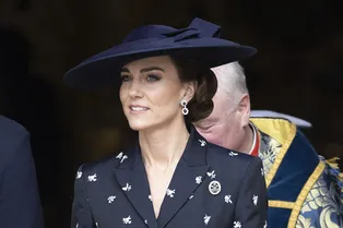 Секретная деталь в образе принцессы: Кейт Миддлтон появилась на публике с памятным подарком от короля Карла