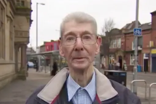 «Звони первым, дружи с соседями и ходи в кафе». Старик составил список правил, помогающих преодолеть одиночество «Звони первым, дружи с соседями и ходи в кафе». Старик составил список правил, помогающих преодолеть одиночество