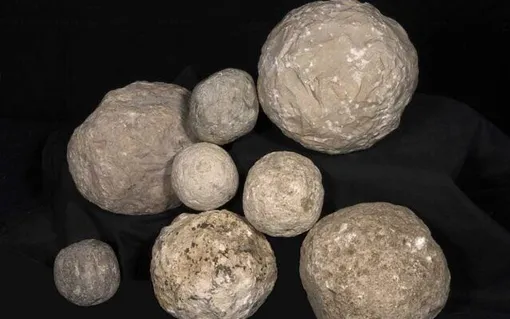 Артефакты из музея Артефакты из музея