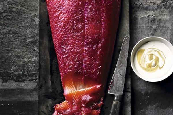 Гравлакс со свеклой