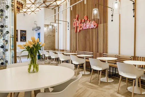 Хочется вкусненького? Приходите в новую «Бруснику» на Мосфильмовской