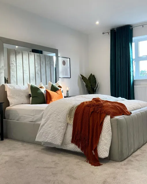 Высокое мягкое изголовье