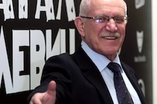 Александр Митта поработает над новым «Экипажем». Александр Митта поработает над новым «Экипажем».