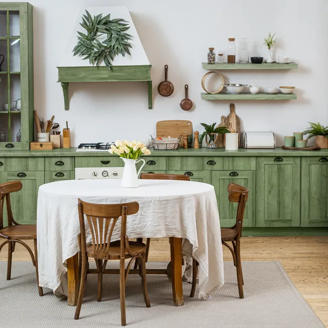 Какую мебель купить на дачу, чтобы стильно оформить загородный дом