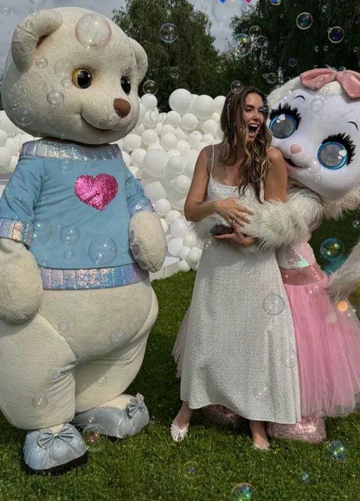 Агата Муцениеце Агата Муцениеце