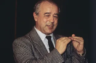 Умер экс-главред «Огонька» Виталий Коротич Умер экс-главред «Огонька» Виталий Коротич