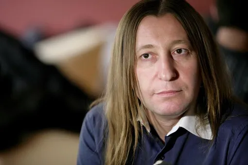 «Шикарная семейка!» Шура из «Би-2» впервые за долгое время показал жену и детей «Шикарная семейка!» Шура из «Би-2» впервые за долгое время показал жену и детей