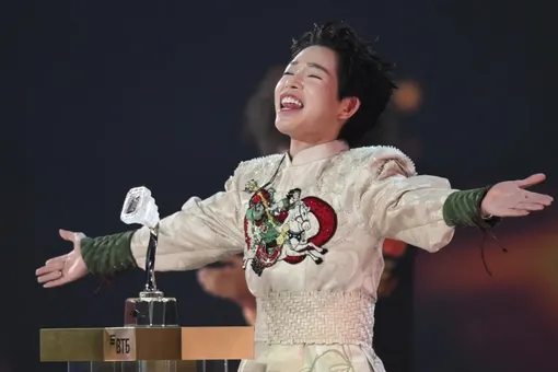 Победитель «Интервидения» Дык Фук рассказал, куда потратит призовые деньги Победитель «Интервидения» Дык Фук рассказал, куда потратит призовые деньги