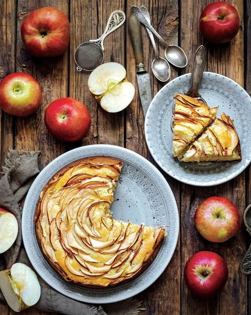 Манник с яблоками Манник с яблоками фото