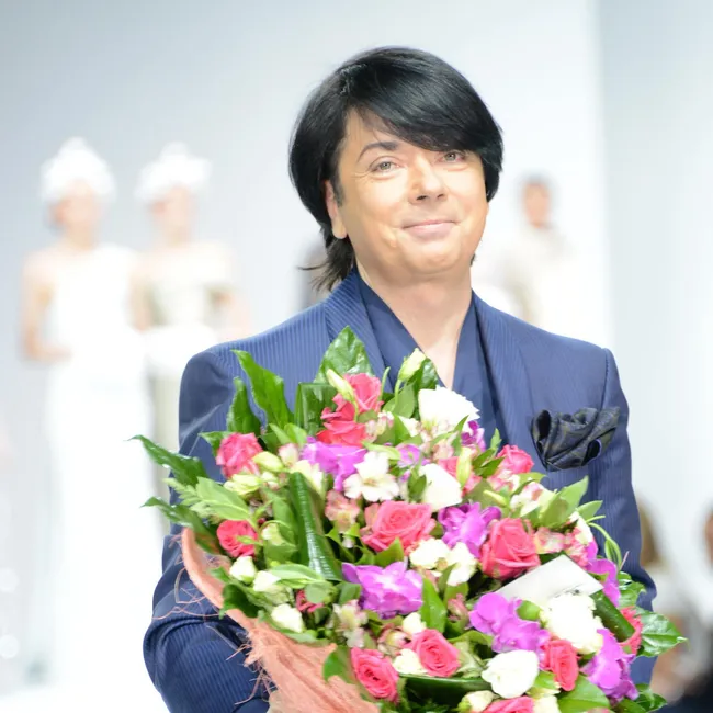 Семь лет боролся с раком, одевал культовых звёзд: каким мы запомнили Валентина Юдашкина