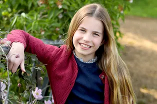 В руках хоть подержала? Принцесса Шарлотта получила баснословно дорогой и бесполезный подарок В руках хоть подержала? Принцесса Шарлотта получила баснословно дорогой и бесполезный подарок