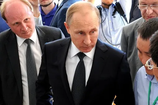 Владимир Путин посетил фестиваль «Книги России» Владимир Путин посетил фестиваль «Книги России»