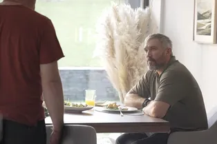 Александр Овечкин впервые снялся в рекламном ролике вместе с детьми и женой Александр Овечкин впервые снялся в рекламном ролике вместе с детьми и женой