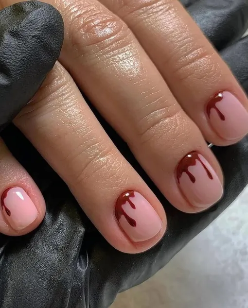 Кровавые ногти на Хеллоуин 2025 года