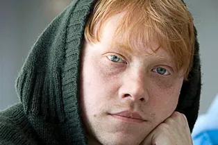 Исполнитель роли Рона Уизли из «Гарри Поттера» впервые станет отцом Исполнитель роли Рона Уизли из «Гарри Поттера» впервые станет отцом