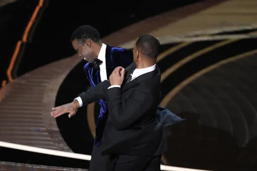 Уилл Смит ударил Криса Рока Уилл Смит ударил Криса Рока