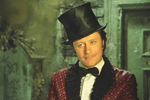 «Поникший крест»: как выглядит могила Андрея Миронова, показал Стас Садальский «Поникший крест»: как выглядит могила Андрея Миронова, показал Стас Садальский