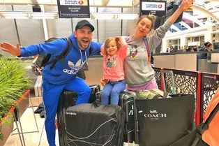 «Изменила мою жизнь»: ведущий «Орла и решки» Андрей Бедняков оригинально поздравил жену с годовщиной свадьбы