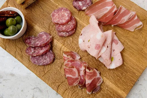 Эксперт рассказал, как новая российская колбаса сможет снизить сахар в крови Эксперт рассказал, как новая российская колбаса сможет снизить сахар в крови