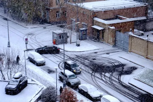 Мощный циклон «Бернвард» накроет Москву: когда пойдёт снег