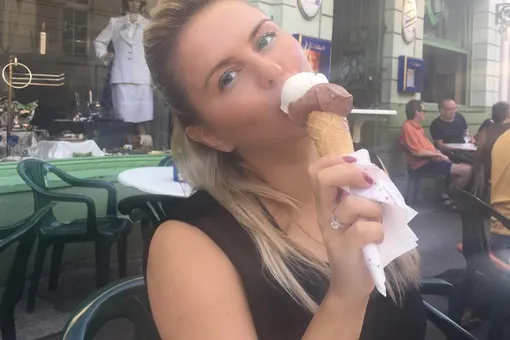 Свадьба не за горами? Анна Семенович показала помолвочное кольцо Свадьба не за горами? Анна Семенович показала помолвочное кольцо