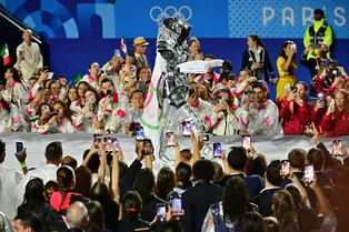 Церемония открытия, кражи и шпионаж: главные скандалы начала Олимпиады-2024