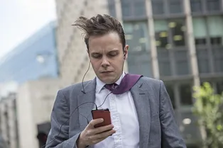 В Москве и Подмосковье объявлен жёлтый уровень опасности из-за ветра, во вторник грозят заряды снега