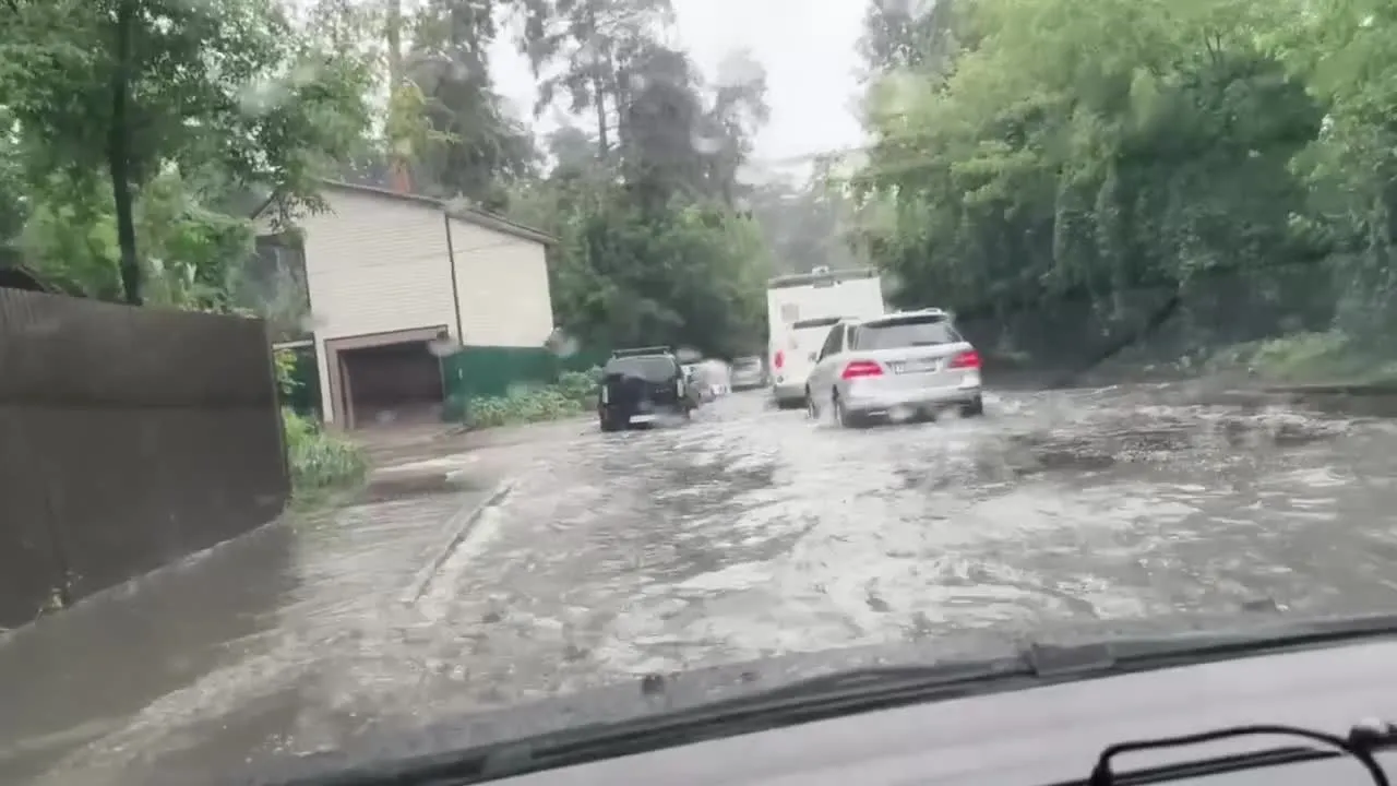 Нажми и смотри