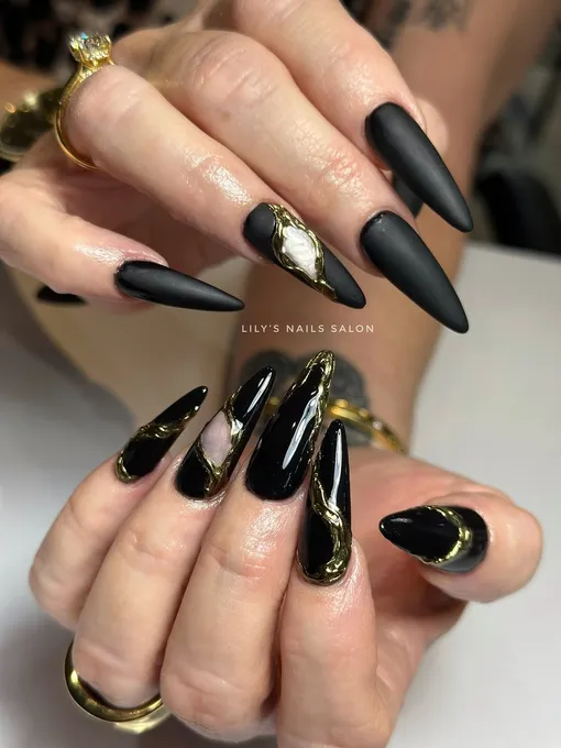 Денежный черный маникюр с золотом, который принесет деньги и удачу в декабре 2025 года. Денежный черный маникюр с золотом, который принесет деньги и удачу в декабре 2025 года.