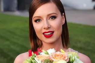 «Меня не любили одноклассники»: Юлия Савичева рассказала о школе