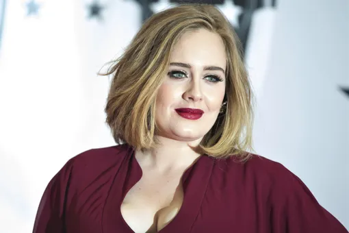 Подарила цепочку за 1,5 миллиона: инсайдер рассказал о новом бойфренде Адель Подарила цепочку за 1,5 миллиона: инсайдер рассказал о новом бойфренде Адель