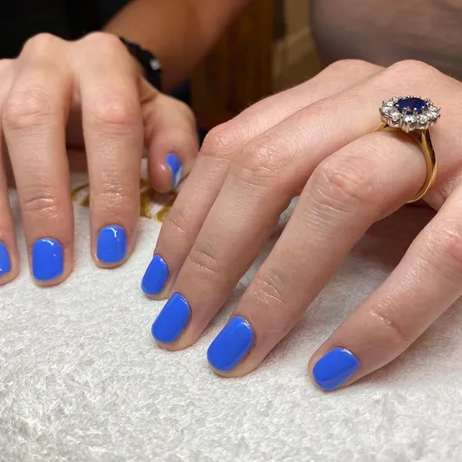 Голубой итальянский маникюр Голубой итальянский маникюр фото