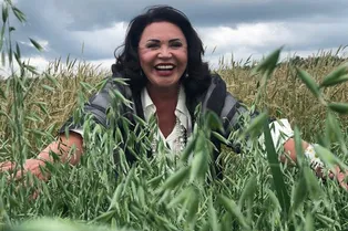 «Наладили прически»: Александр Буйнов и Надежда Бабкина сходили в салон красоты