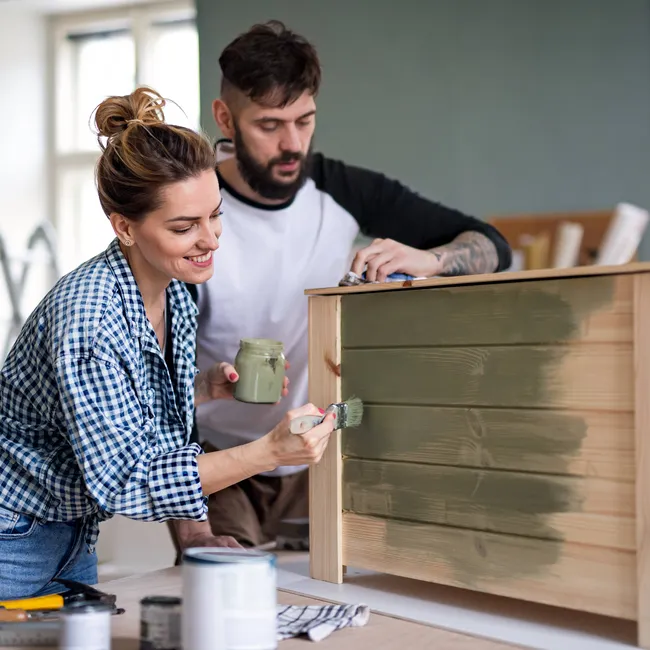 Как покрасить старую мебель: полный гайд от декоратора