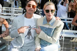 54-летняя Кейт Бланшетт продемонстрировала модный образ в джинсовом костюме 54-летняя Кейт Бланшетт продемонстрировала модный образ в джинсовом костюме