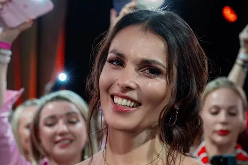 «Есть у кого списать»: Сати Казанова поступила в вуз в 43 года «Есть у кого списать»: Сати Казанова поступила в вуз в 43 года