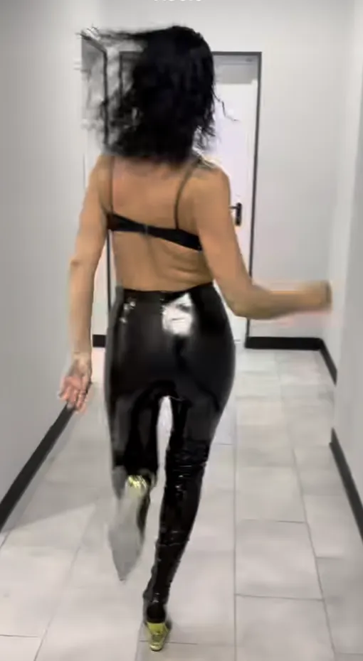 Певица Слава