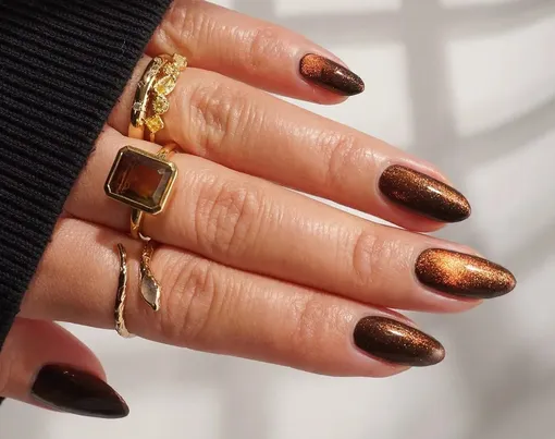 Денежный маникюр на май 2026
