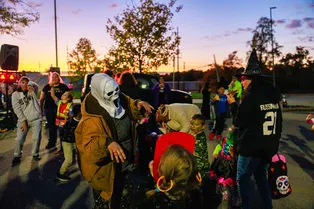 Каменная Медуза и кровавая Жаклин: два самых провокационных голливудских образа Хэллоуина-2025 Каменная Медуза и кровавая Жаклин: два самых провокационных голливудских образа Хэллоуина-2025