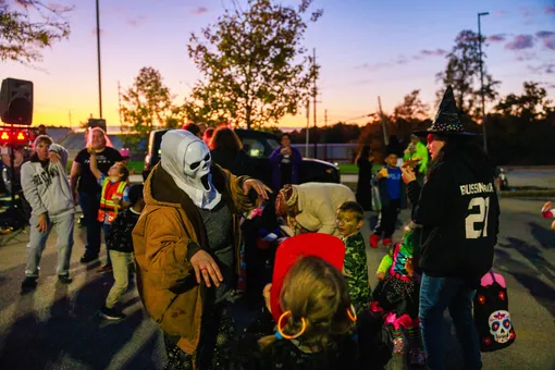 Каменная Медуза и кровавая Жаклин: два самых провокационных голливудских образа Хэллоуина-2025 Каменная Медуза и кровавая Жаклин: два самых провокационных голливудских образа Хэллоуина-2025