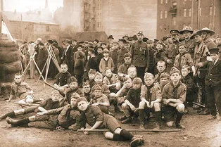 Нас можно, конечно, повесить, но прежде нас нужно найти. История русских скаутов Нас можно, конечно, повесить, но прежде нас нужно найти. История русских скаутов