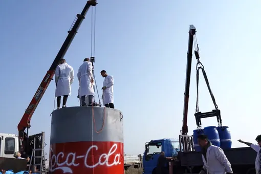 Блогер потратил на фонтан из колы 700 тысяч рублей