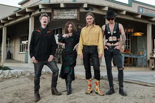 Накануне «Евровидения» Little Big запустили в Tik Tok веселый челлендж под песню «Uno» Накануне «Евровидения» Little Big запустили в Tik Tok веселый челлендж под песню «Uno»