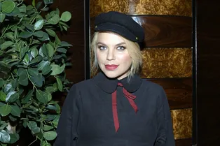 38-летняя телеведущая Липа Тетерич стала многодетной мамой 38-летняя телеведущая Липа Тетерич стала многодетной мамой