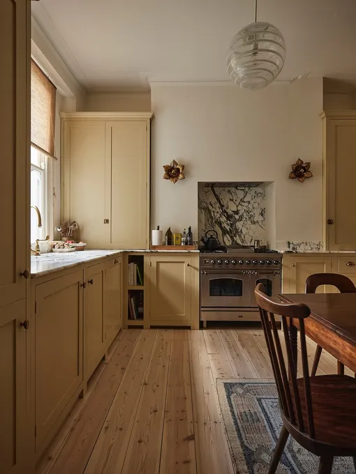 желтая кухня 2026