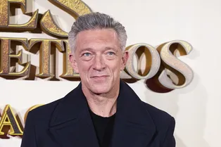 «Один гуляешь?» Русские женщины атаковали 56-летнего Венсана Касселя