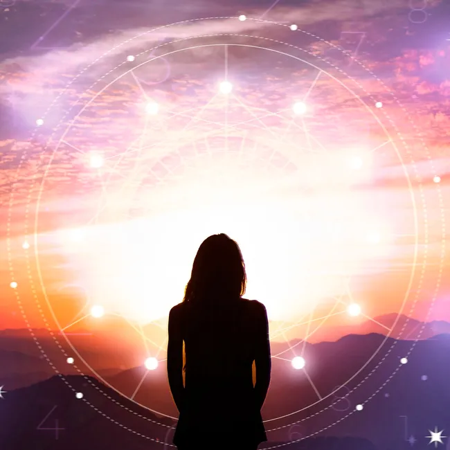 Мифы и правда астрологии: тайна имени, карма и гадания на любовь