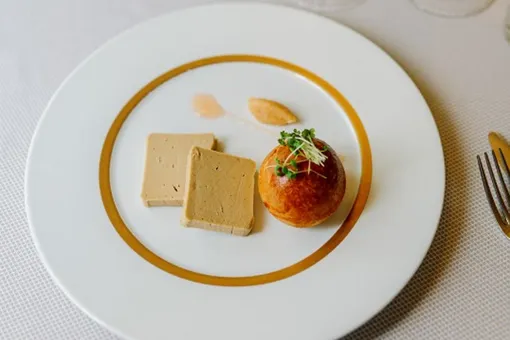 Карл III запретил подавать у себя во дворце фуа гра Карл III запретил подавать у себя во дворце фуа гра