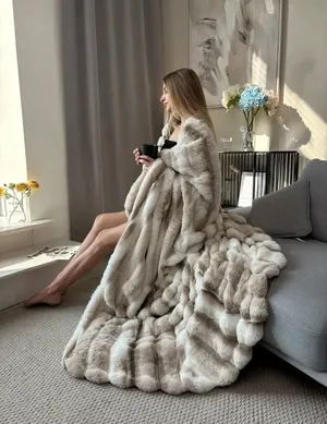 Меховой плед с рельефным рисунком купить