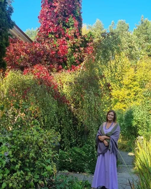 Елена Проклова в своем саду